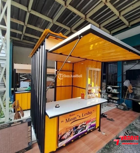 Booth Container di Ternate